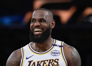 3377- 詹姆斯带队战绩 