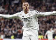 3377-关于姆巴佩在C9比赛中出色防守，比赛规则变更引发热议！引发球迷热议的信息